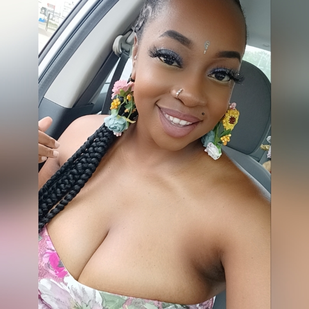 Meet your Posher, Nita
